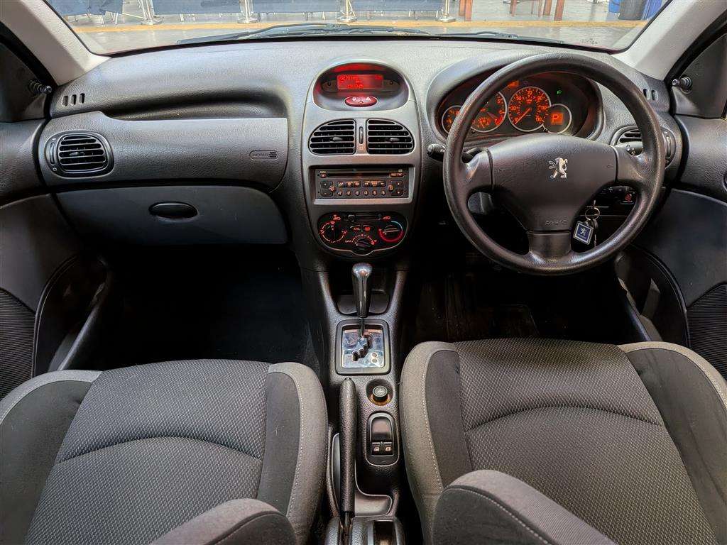 <p>2006 PEUGEOT 206 VERVE SW</p>