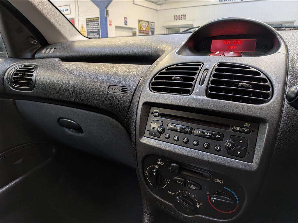 <p>2006 PEUGEOT 206 VERVE SW</p>