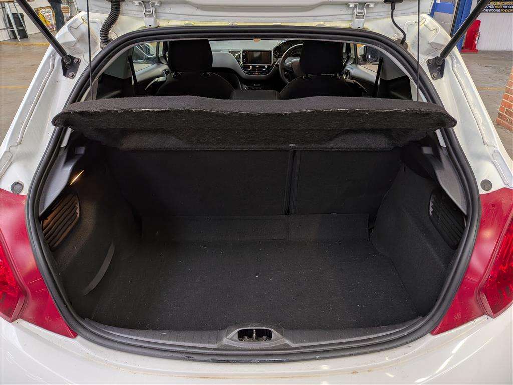 <p>2014 PEUGEOT 208 ACTIVE</p>