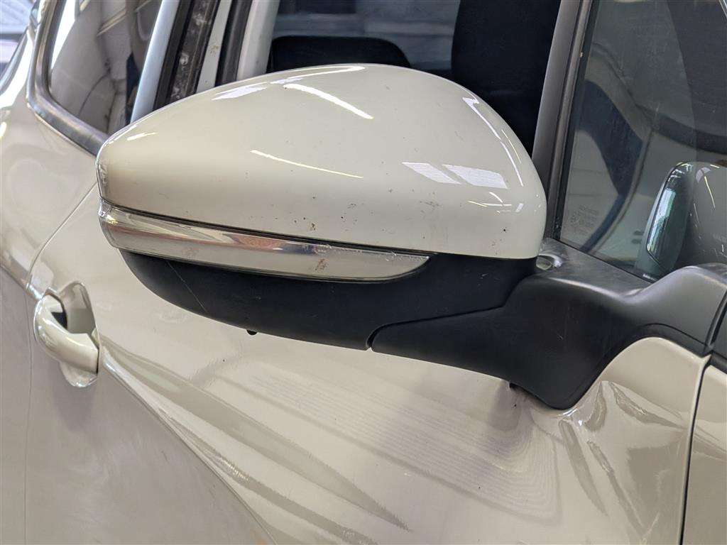 <p>2014 PEUGEOT 208 ACTIVE</p>