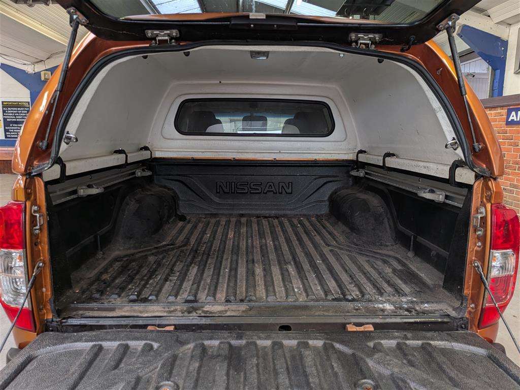 <p>2016 NISSAN NP300 NAVARA TEKNA DCI</p>