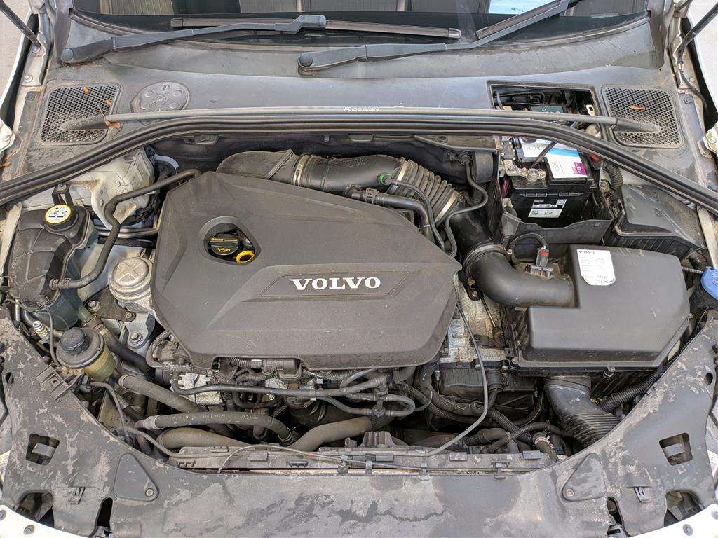<p>2012 VOLVO V60 R-DESIGN T4 AUTO</p>
