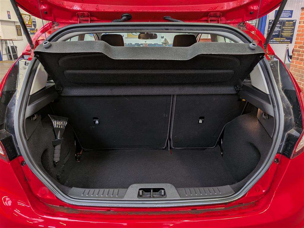 <p>2014 FORD FIESTA ZETEC</p>