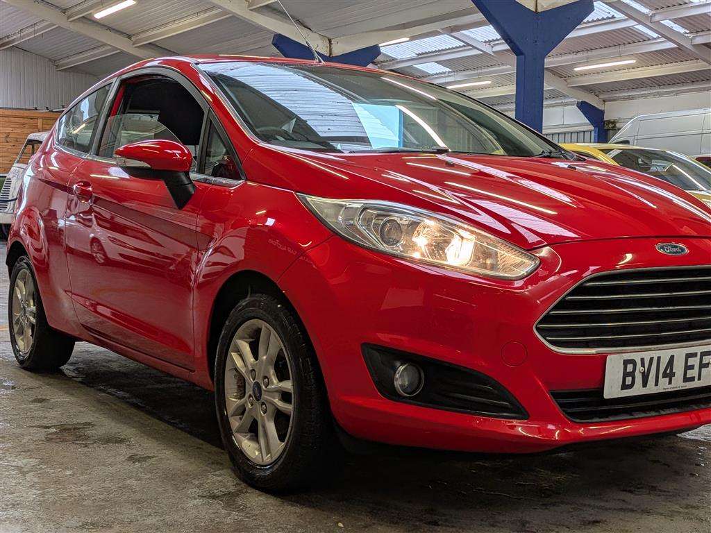<p>2014 FORD FIESTA ZETEC</p>