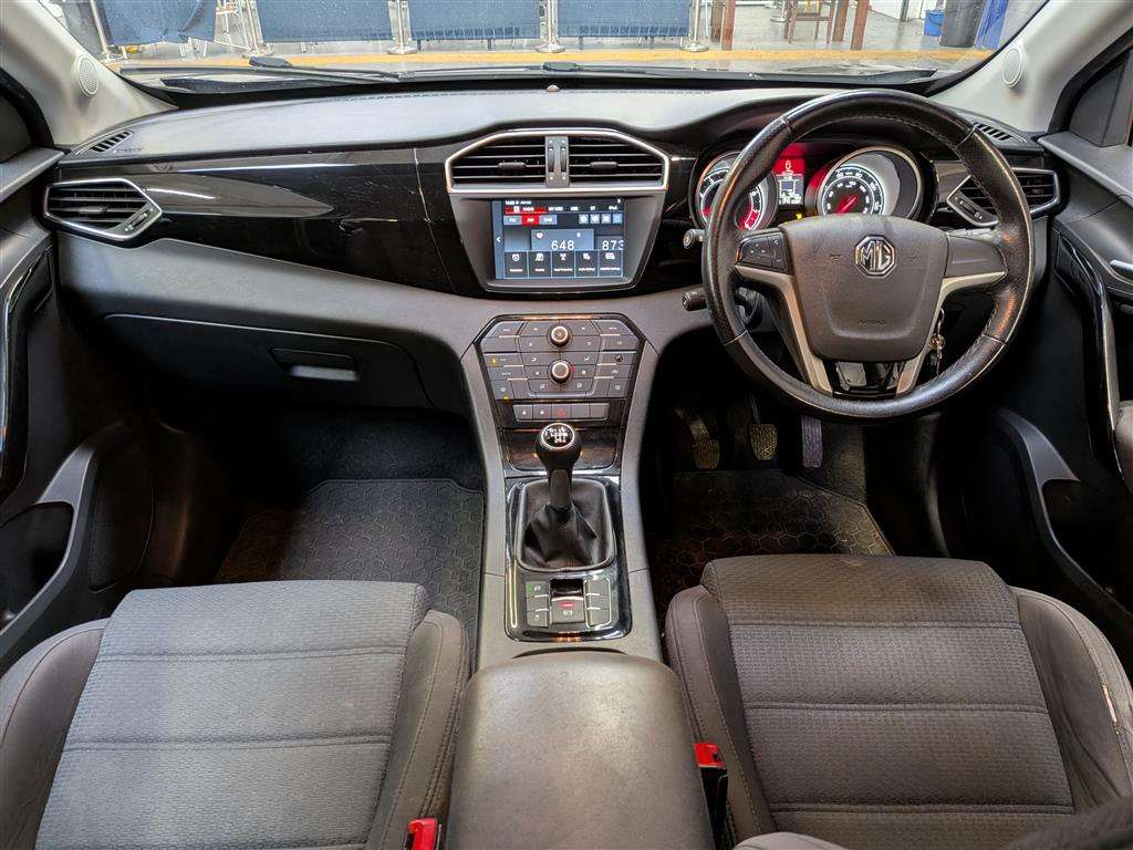 <p>2017 MG GS EXCITE</p>