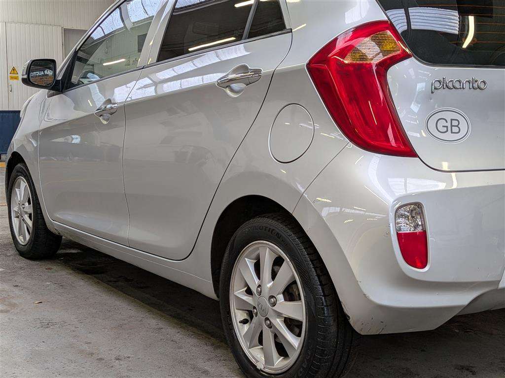 <p>2011 KIA PICANTO 2</p>
