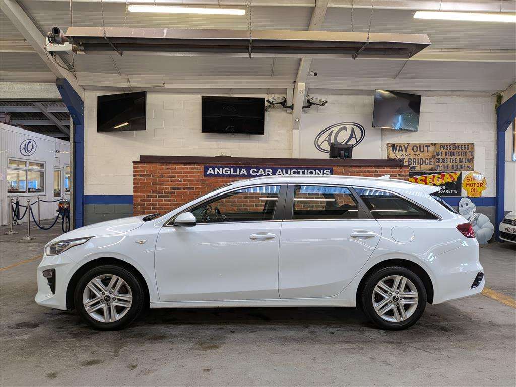 <p>2021 KIA CEED 2 NAV CRDI ISG MHEV</p>