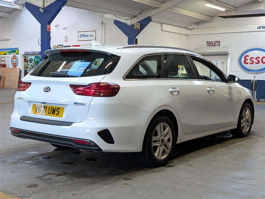 <p>2021 KIA CEED 2 NAV CRDI ISG MHEV</p>