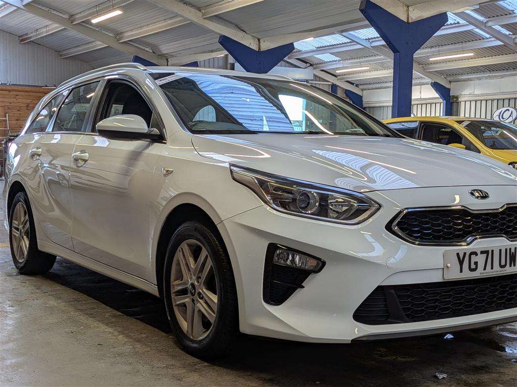 <p>2021 KIA CEED 2 NAV CRDI ISG MHEV</p>