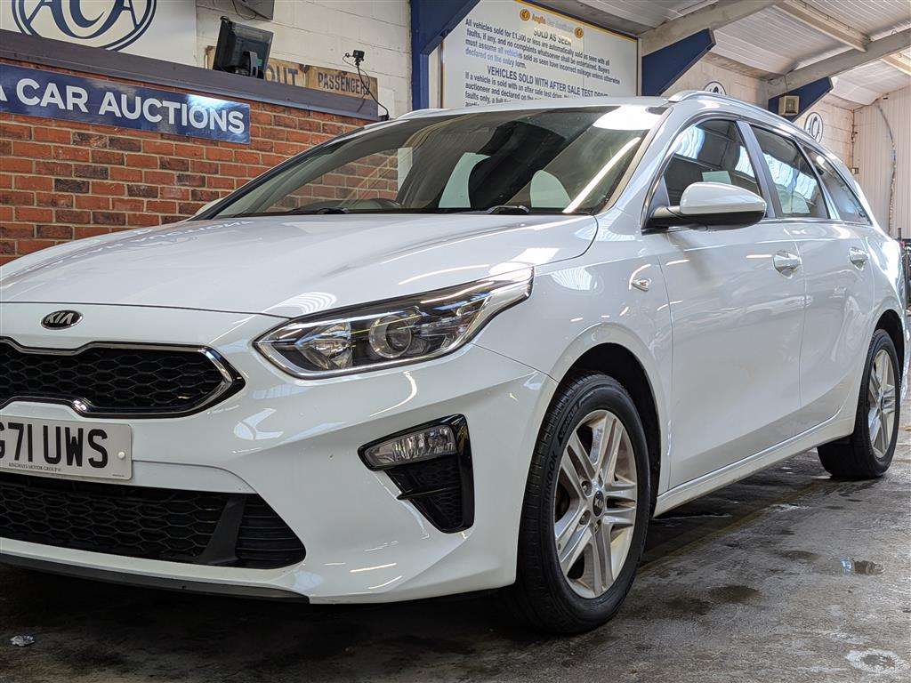 <p>2021 KIA CEED 2 NAV CRDI ISG MHEV</p>