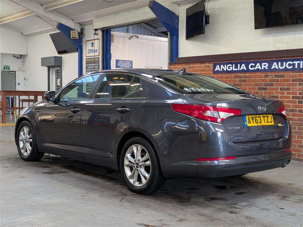 <p>2013 KIA OPTIMA 2 TECH CRDI</p>