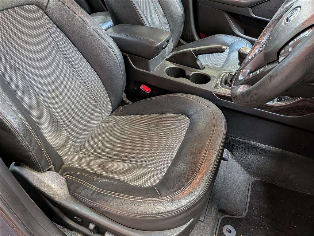 <p>2013 KIA OPTIMA 2 TECH CRDI</p>