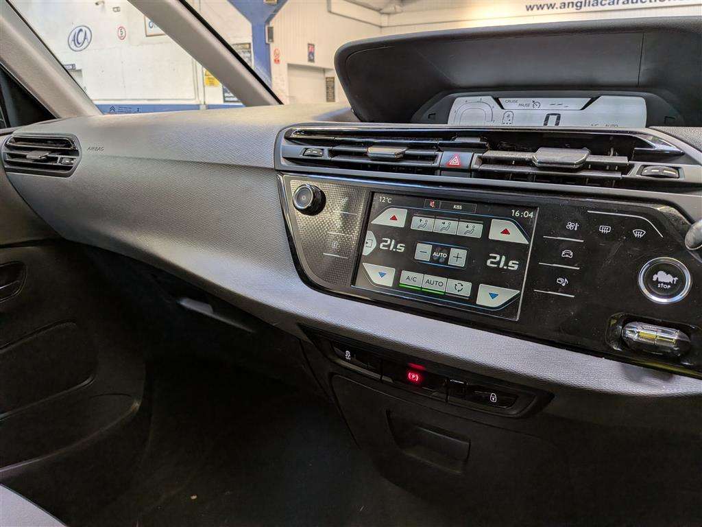 <p>2015 CITROEN C4 GRAND PICASSO VTR + BL</p>