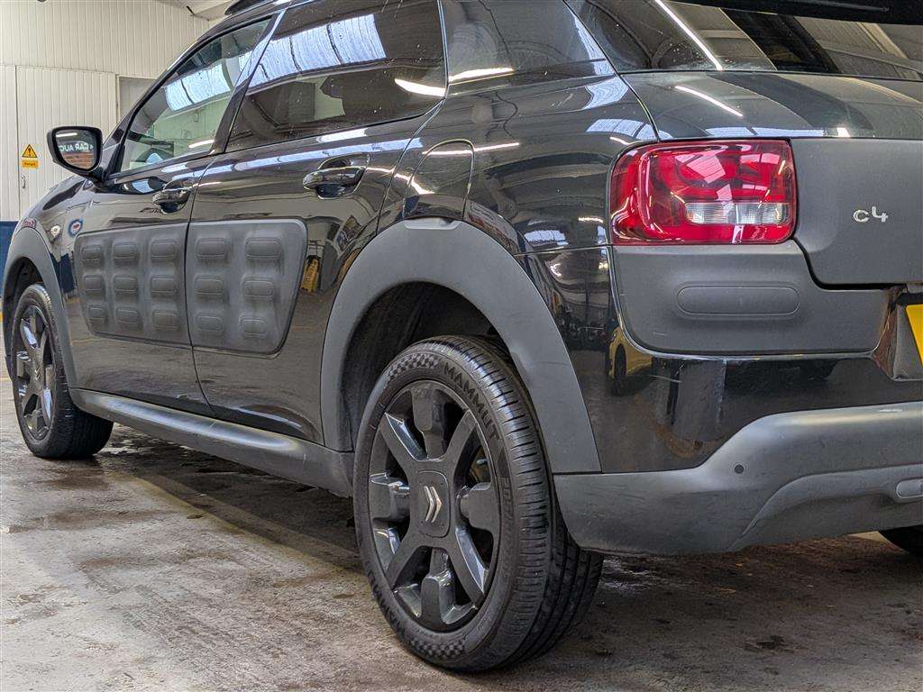 <p>2015 CITROEN C4 CACTUS FLAIR PURETECH</p>
