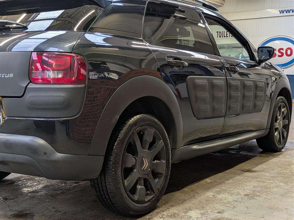 <p>2015 CITROEN C4 CACTUS FLAIR PURETECH</p>
