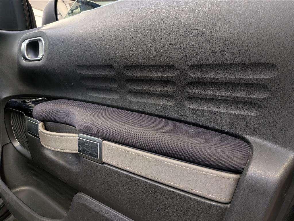 <p>2015 CITROEN C4 CACTUS FLAIR PURETECH</p>