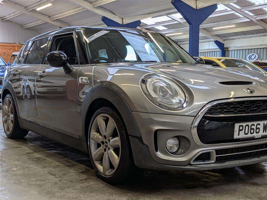 <p>2016 MINI CLUBMAN COOPER S AUTO</p>