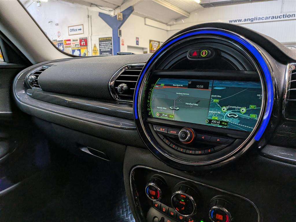 <p>2016 MINI CLUBMAN COOPER S AUTO</p>