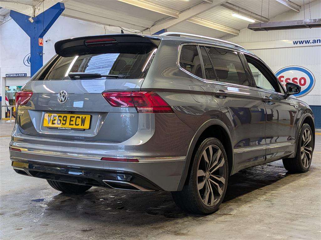 <p>2019 VOLKSWAGEN TIGUAN ASPACE RLN TEC TDI</p>