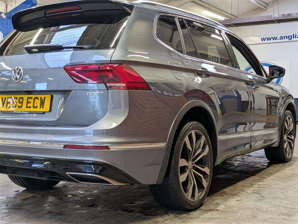 <p>2019 VOLKSWAGEN TIGUAN ASPACE RLN TEC TDI</p>