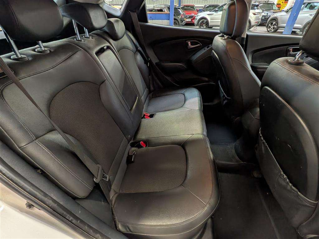 <p>2013 HYUNDAI IX35 SE NAV CRDI</p>