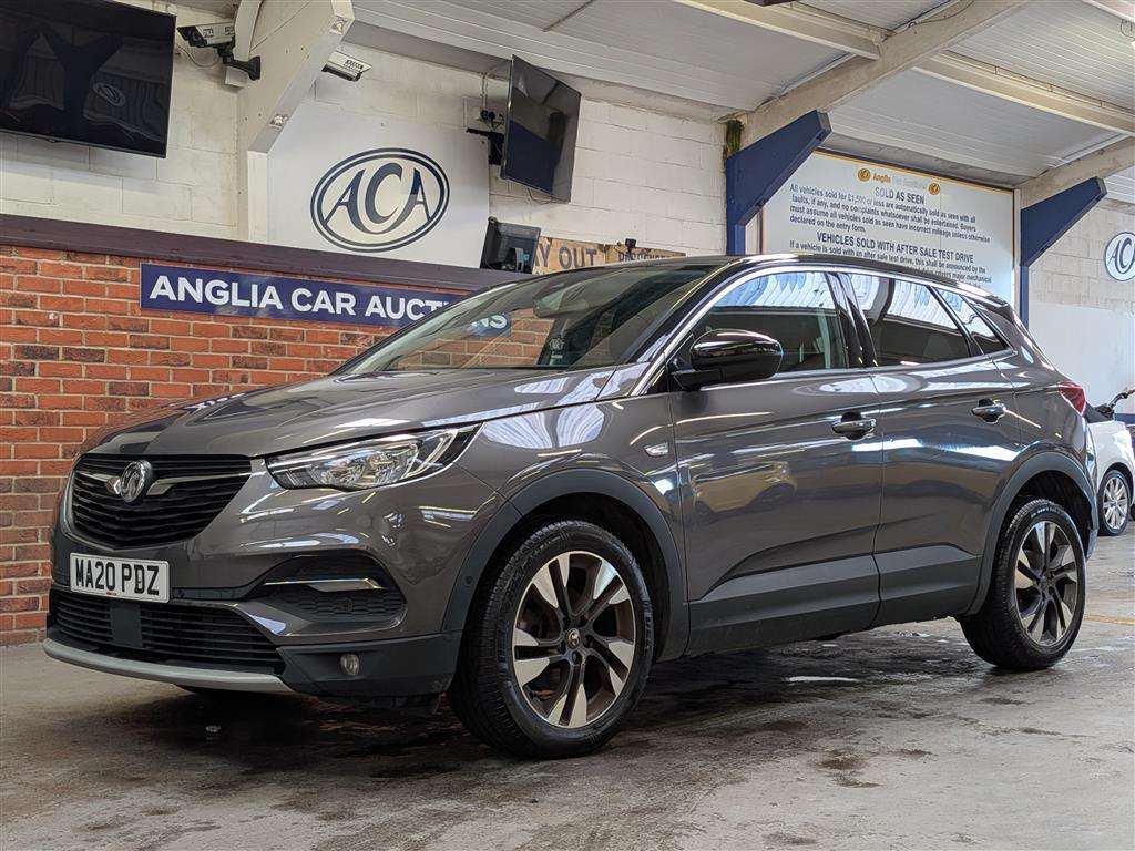 <p>2020 VAUXHALL GRANDLAND X SRI NAV TURBO</p>