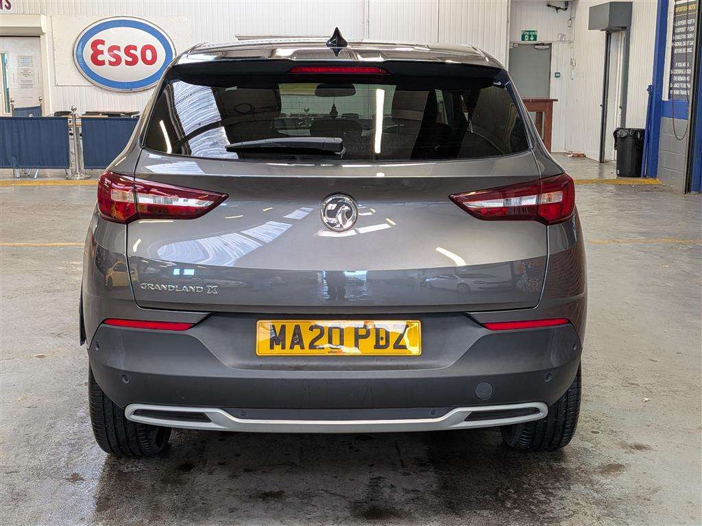 <p>2020 VAUXHALL GRANDLAND X SRI NAV TURBO</p>