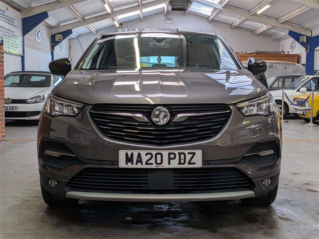 <p>2020 VAUXHALL GRANDLAND X SRI NAV TURBO</p>