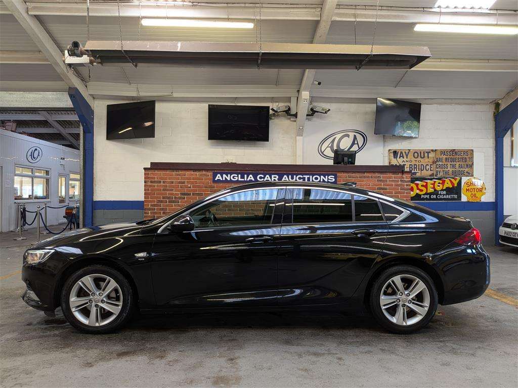 <p>2018 VAUXHALL INSIGNIA SRI NAV ECOTEC T</p>