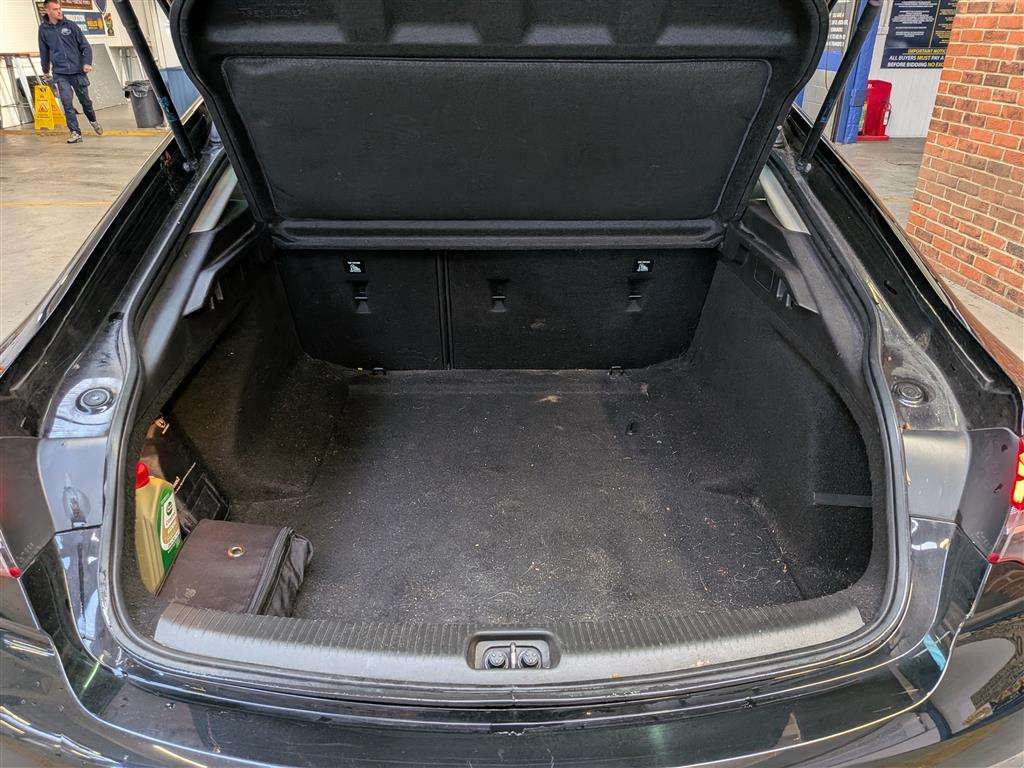 <p>2018 VAUXHALL INSIGNIA SRI NAV ECOTEC T</p>