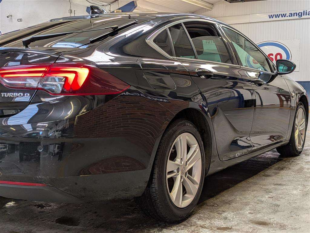<p>2018 VAUXHALL INSIGNIA SRI NAV ECOTEC T</p>