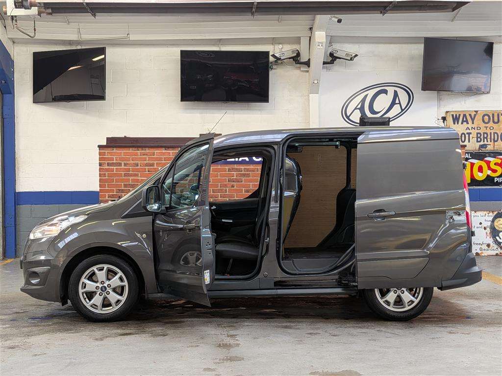 <p>2018 FORD TRANSIT CONNECT 200 LIMIT</p>