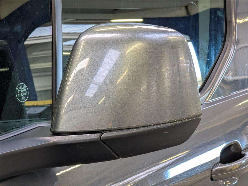 <p>2018 FORD TRANSIT CONNECT 200 LIMIT</p>