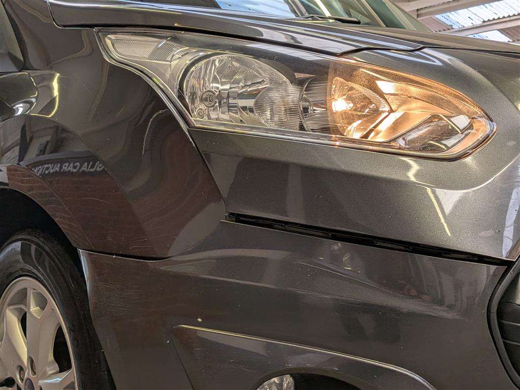<p>2018 FORD TRANSIT CONNECT 200 LIMIT</p>