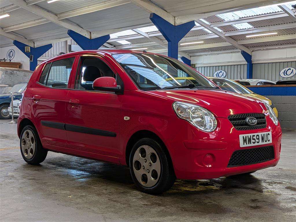 <p>2010 KIA PICANTO STRIKE</p>