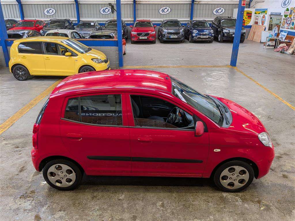 <p>2010 KIA PICANTO STRIKE</p>