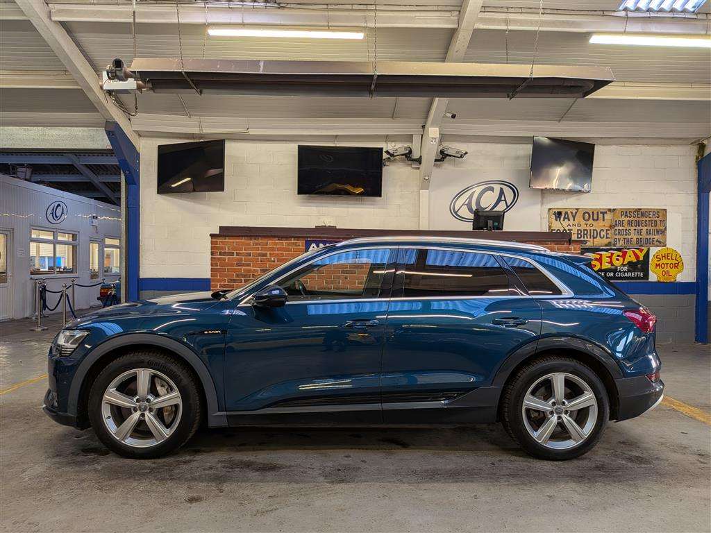 <p>2019 AUDI E-TRON 55 QUATTRO</p>