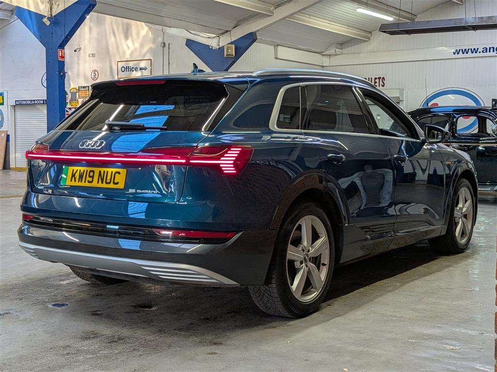 <p>2019 AUDI E-TRON 55 QUATTRO</p>