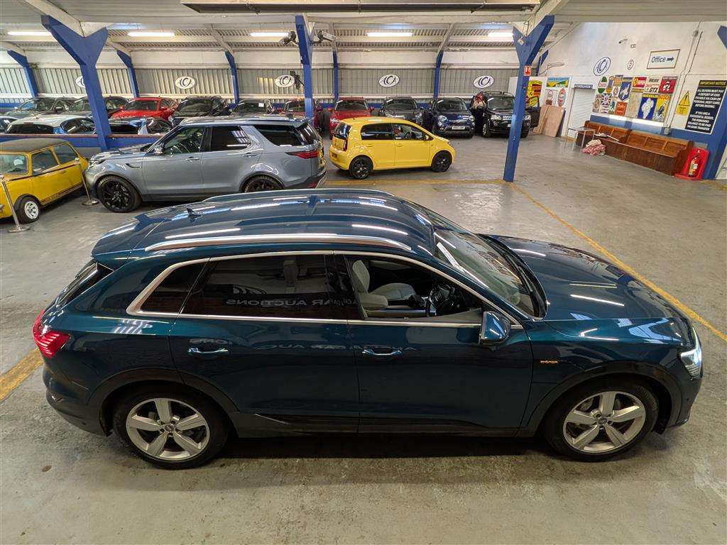 <p>2019 AUDI E-TRON 55 QUATTRO</p>