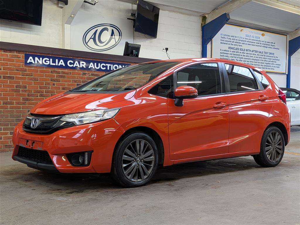 <p>2017 HONDA JAZZ EX I-VTEC CVT</p>