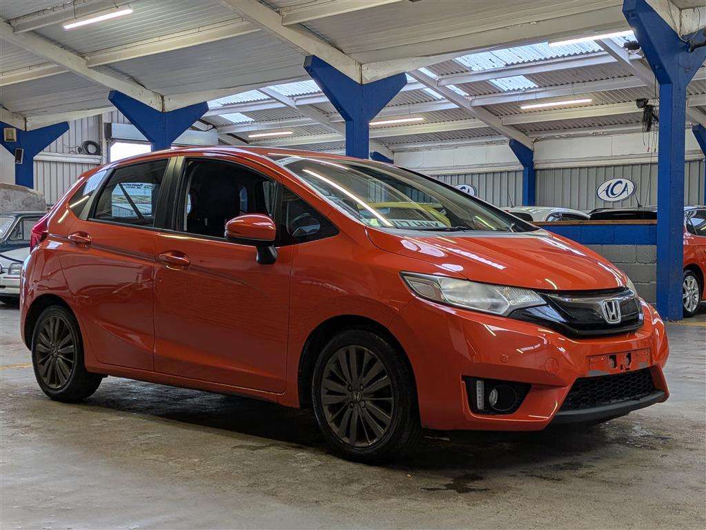 <p>2017 HONDA JAZZ EX I-VTEC CVT</p>