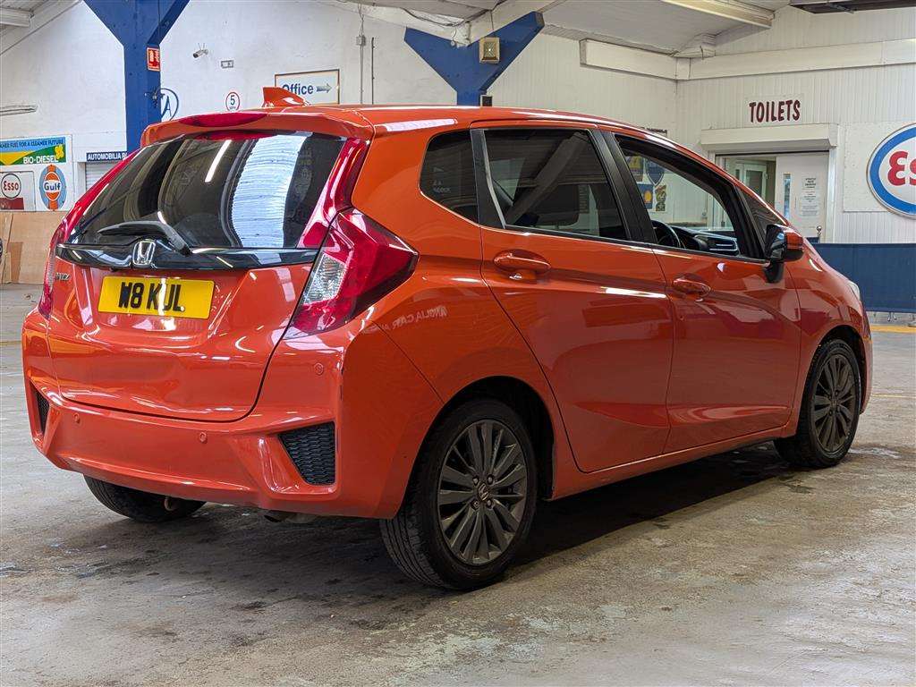 <p>2017 HONDA JAZZ EX I-VTEC CVT</p>