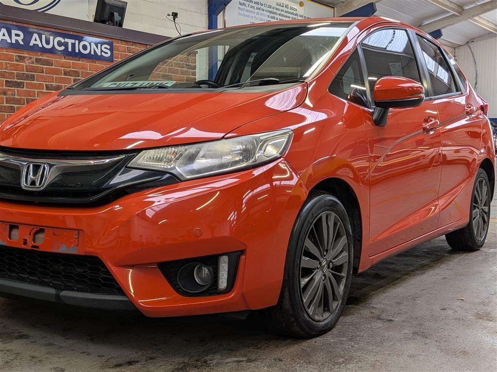 <p>2017 HONDA JAZZ EX I-VTEC CVT</p>