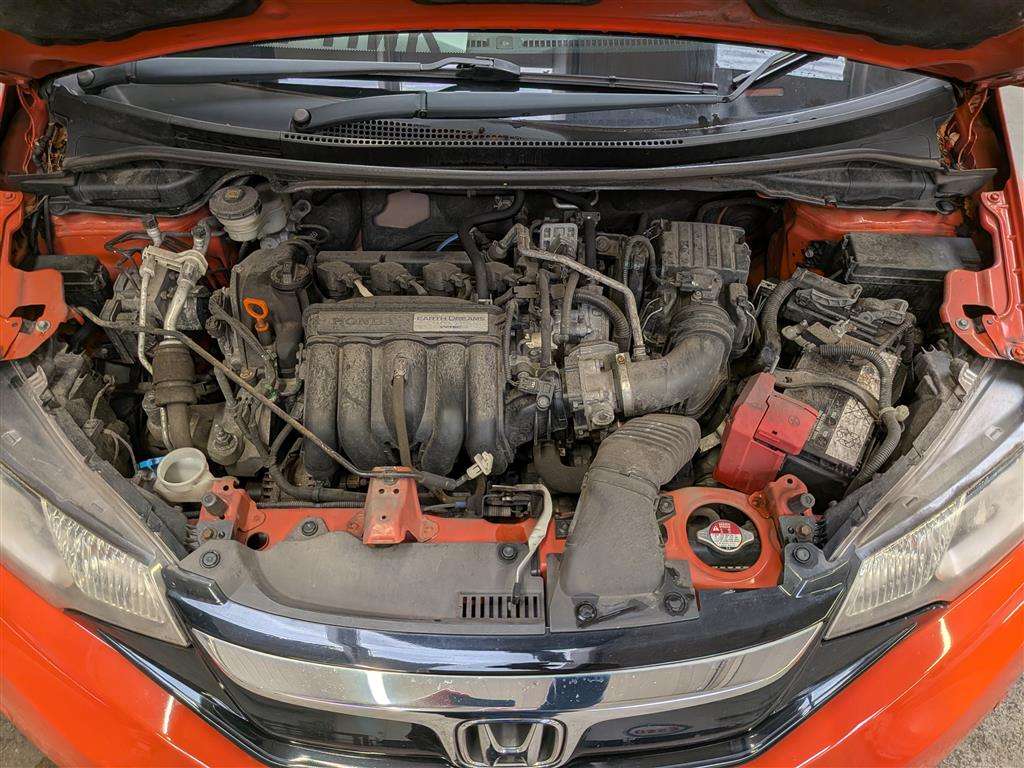<p>2017 HONDA JAZZ EX I-VTEC CVT</p>