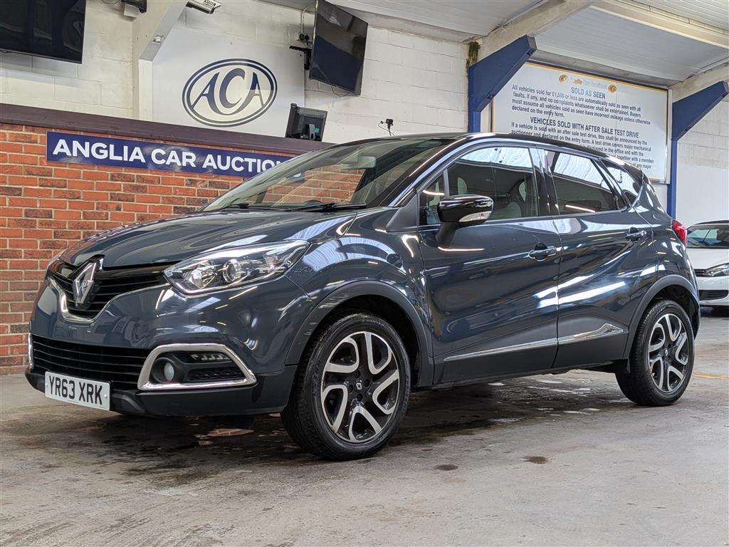 <p>2013 RENAULT CAPTURD-QUE S M-NAV NRG T</p>