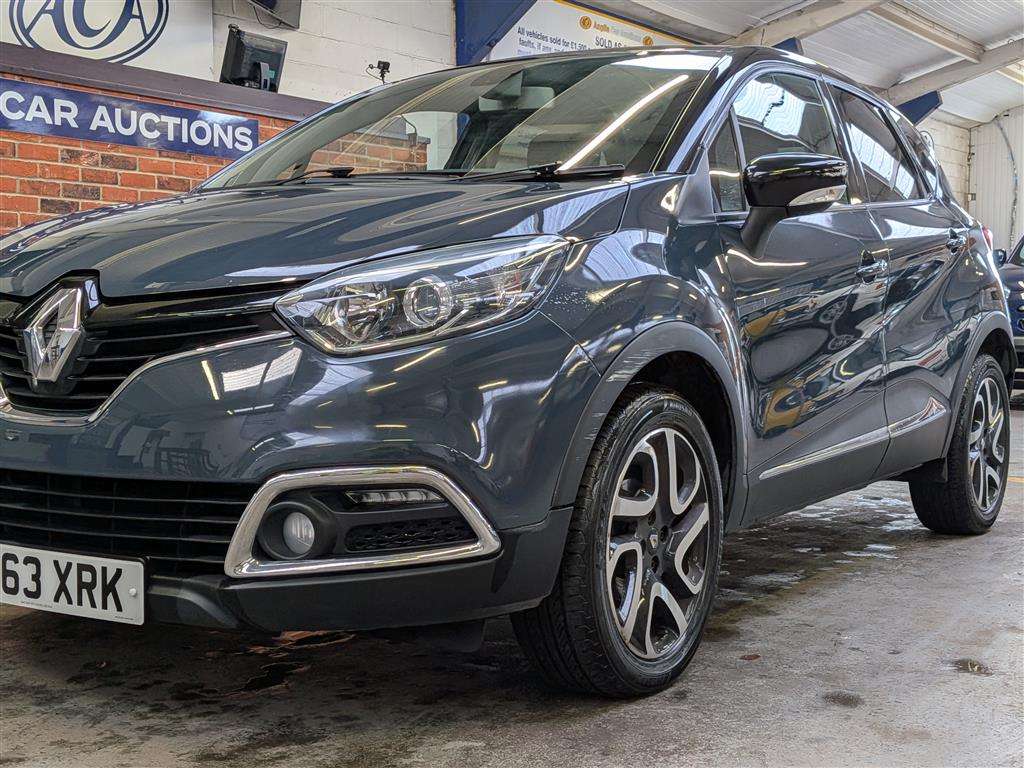 <p>2013 RENAULT CAPTURD-QUE S M-NAV NRG T</p>