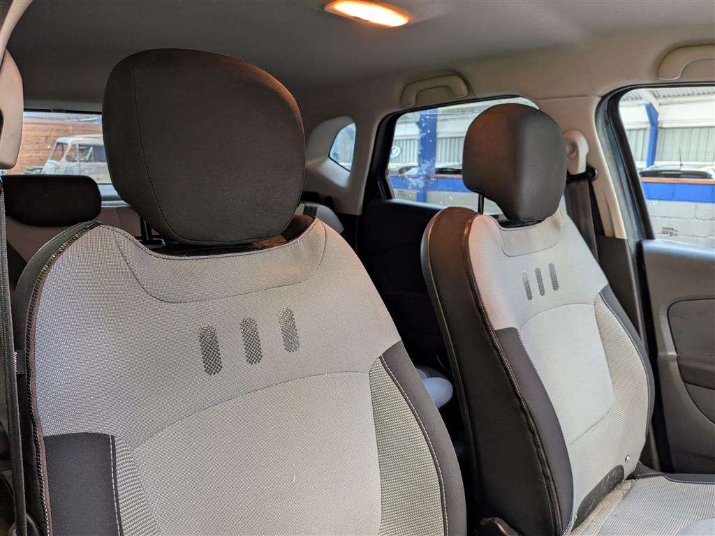 <p>2013 RENAULT CAPTURD-QUE S M-NAV NRG T</p>