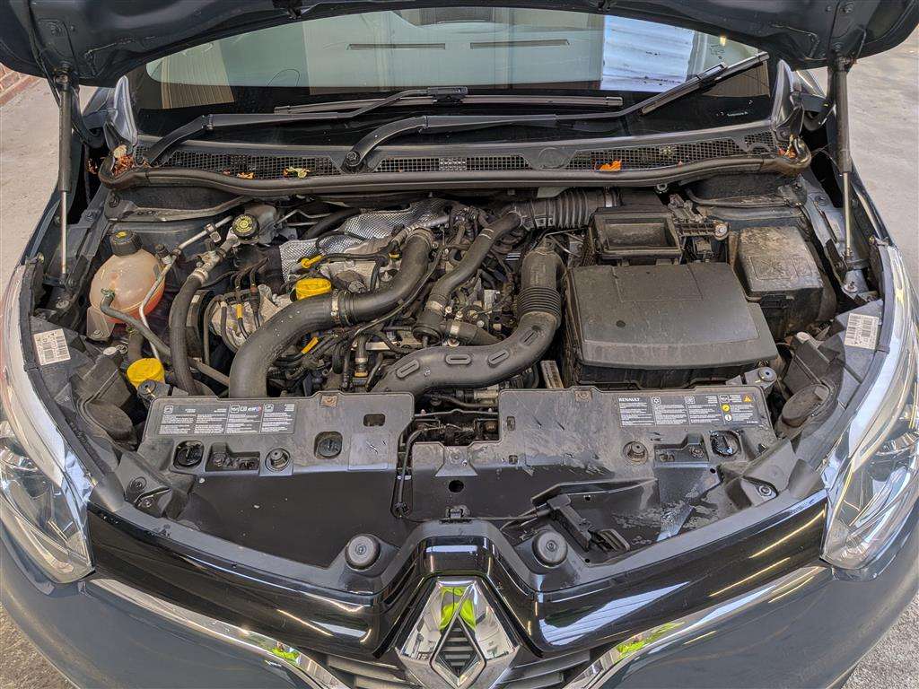 <p>2013 RENAULT CAPTURD-QUE S M-NAV NRG T</p>