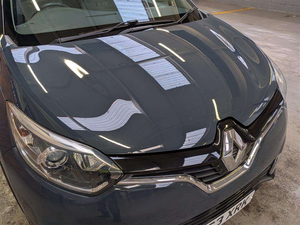 <p>2013 RENAULT CAPTURD-QUE S M-NAV NRG T</p>