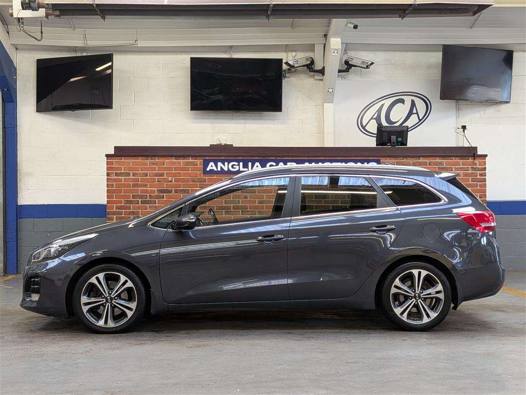 <p>2017 KIA CEED GT-LINE S ISG CRDI S</p>